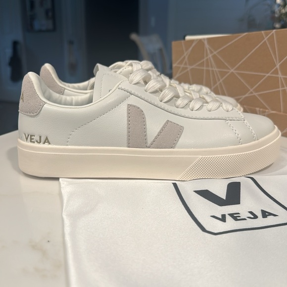 New Season
VEJA
Campo low-top lace-up sneakers size 38 - Picture 13 of 13